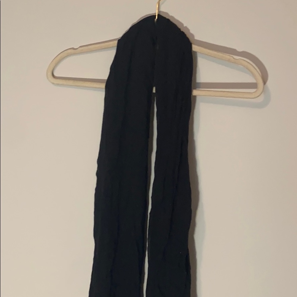 Lightweight black scarf